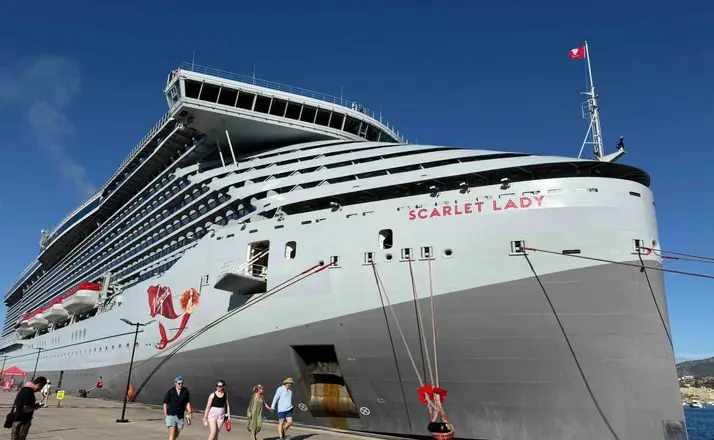 Bodrum’a dev kruvaziyer ile 2 bin 637 turist geldi
