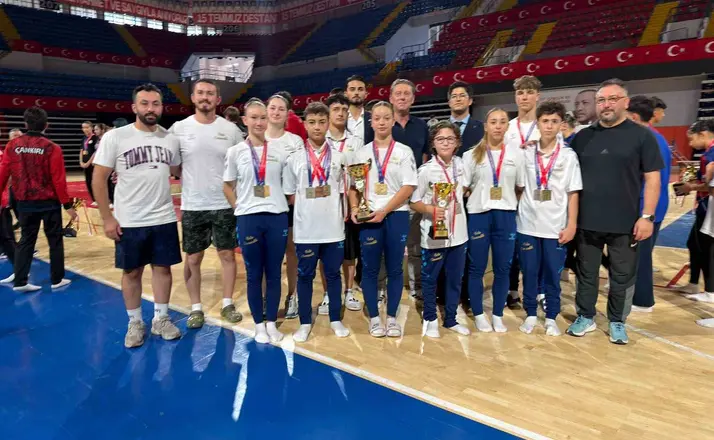 Bolu Cimnastik Spor Kulübü sporcuları, Çin yolcusu
