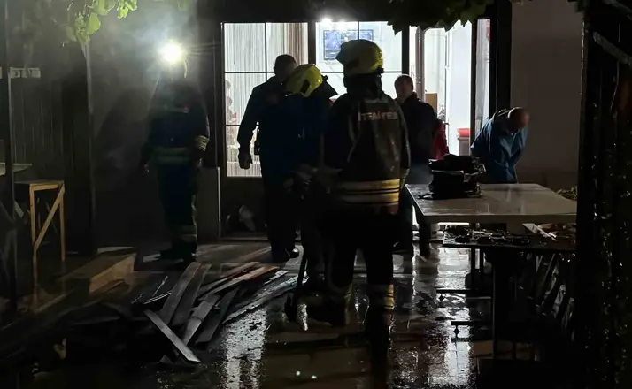 Bolu’da ikiz villanın bahçesinde çıkan yangın korkuttu
