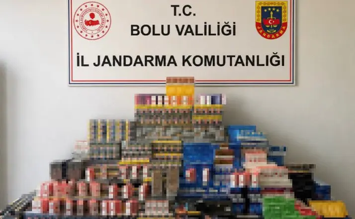 Bolu’da kaçakçılara ağır darbe: 1 milyon 150 bin liralık kaçak ürün ele geçirildi
