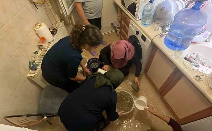 Bolu’da sağanak etkili oldu: 6 daireyi su bastı
