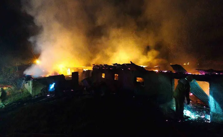 Bolu’da saman dolu kümes alev alev yandı
