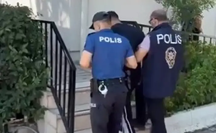 Bursa’da hakkında kesinleşmiş hapis cezası bulunan 3 şahıs yakalandı
