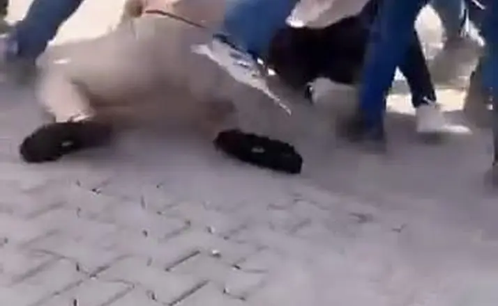 Bursa’da inşaat işçileri ile müteahhit birbirine girdi: 8 yaralı
