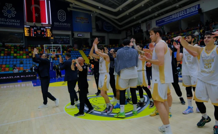 Büyükşehir adını yarı finale yazdırdı