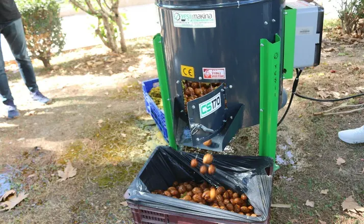 Büyükşehir’den Kemerli üreticilere ceviz soyma makinesi desteği
