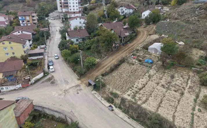Çetinkaya’dan Aydınlıkevler’de 15 yıllık soruna çözüm
