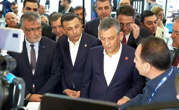 CHP lideri Özgür Özel "Kaan'ın yerli milli motoruyla uçacağı günü dört gözle bekliyoruz"