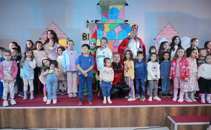 Çocuklar şenlikte sanatla ve eğlenceyle buluştu
