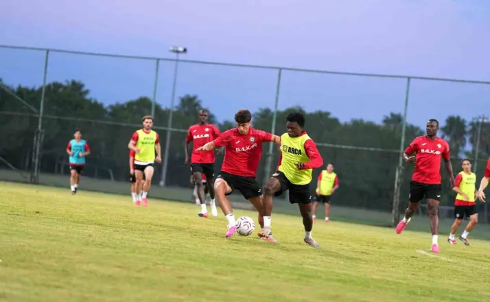 Çorum FK’nın Antalya kampı başladı
