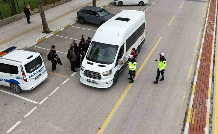 Çorum’da okul servislerine dron destekli denetim
