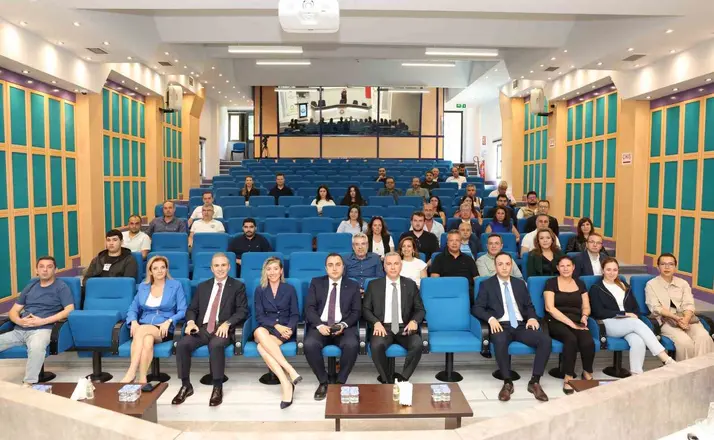 Denizli OSB’de ihracat süreçlerine yönelik finansman ve risk yönetimi çözümleri ele alındı
