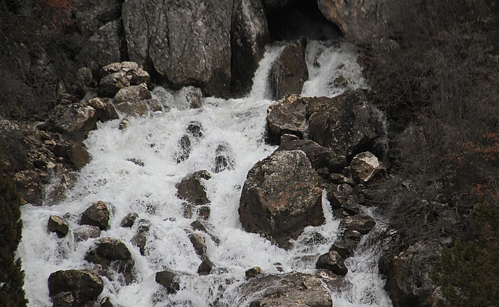 Derebucak'ta kuruyan Düden Şelalesi yeniden akmaya başladı