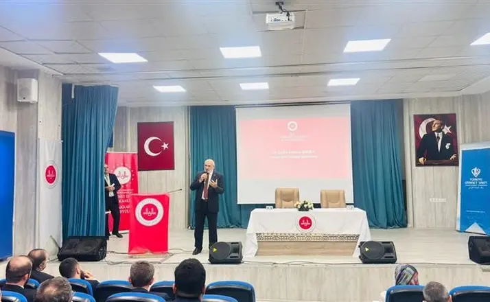 Diyanet İşleri Başkan Yardımcısı Şahin Hakkari’de din görevlileriyle buluştu
