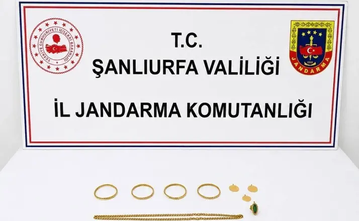 Dolandırdığı kişiden aldığı altınları satmaya çalışan şahıs yakalandı
