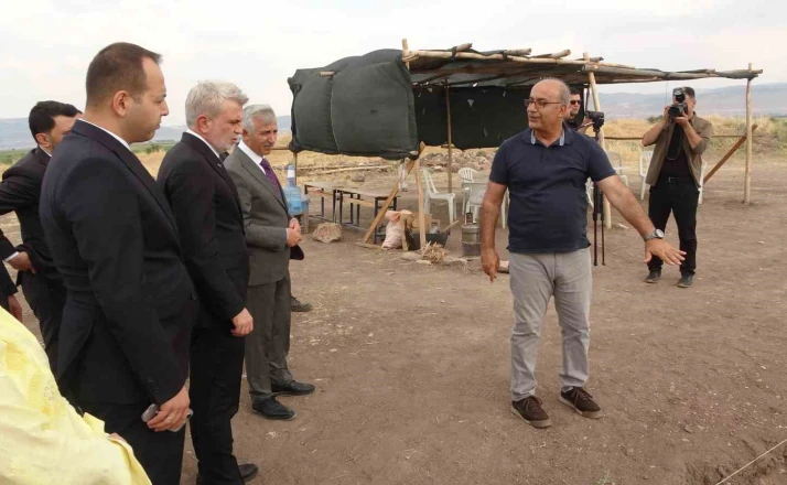 Domuztepe’de MÖ 9000 yıl öncesine ışık tutan kalıntılar gün yüzüne çıkarılıyor 