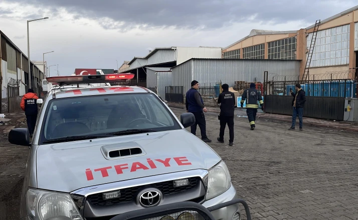 Dondurma deposunda gazı sızıntısı yaşandı: 1 işçi hastaneye kaldırıldı