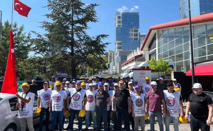 Doruk Madencilik işçileri şirket önünde eylem başlattı 