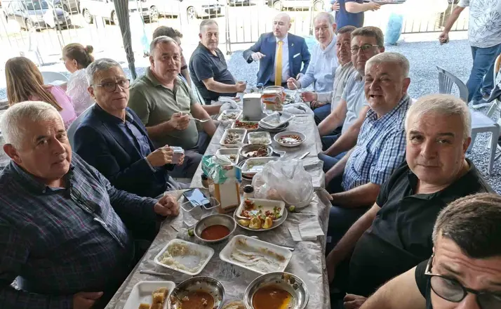 Düğün gibi kongre
