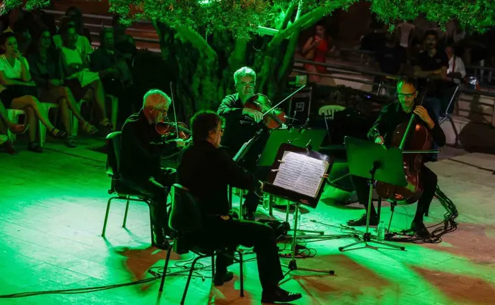 Dünyaca ünlü Macar gruptan unutulmaz gece
