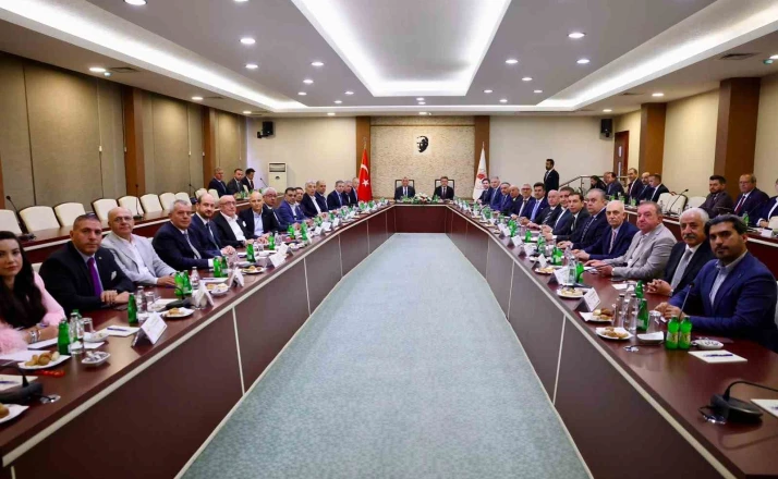 Duyan, Ankara’da tarım ve ticaret sektörü toplantısına katıldı 