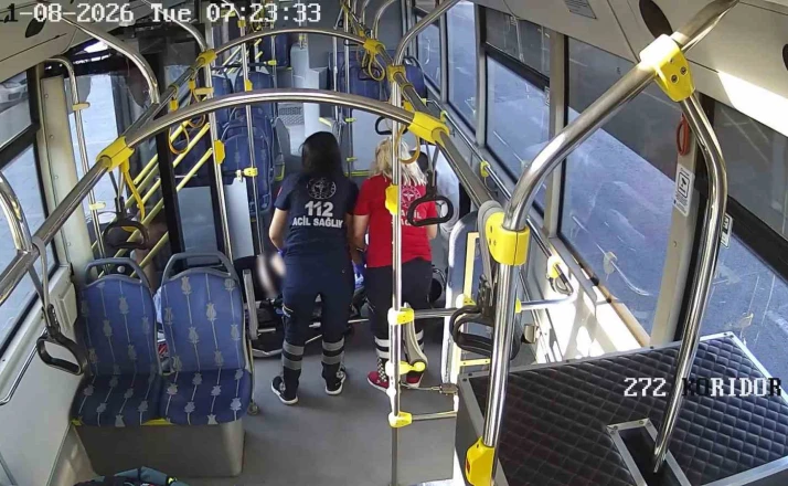 Duyarlı şoför, fenalaşan yolcuyu hastaneye yetiştirdi 