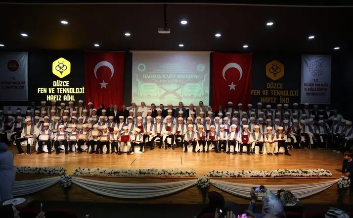 Düzce’de 108 öğrenci hafızlık icazeti aldı
