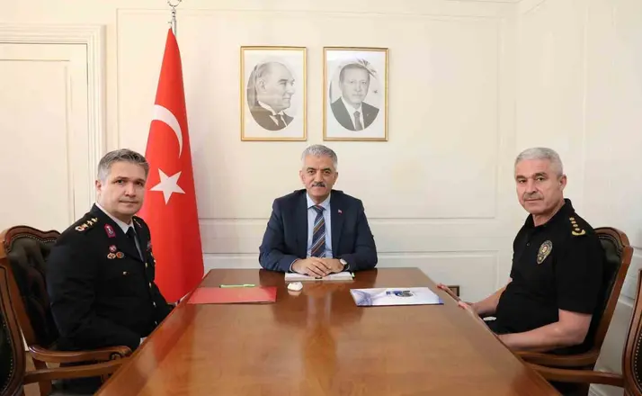 Düzce’de güvenlik ve asayiş toplantısı gerçekleştirildi
