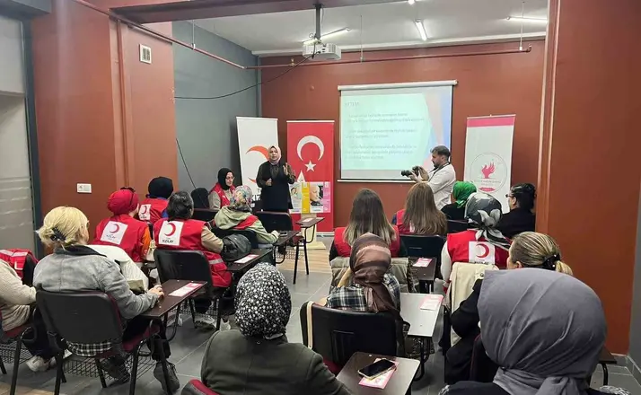 Düzce’de kadınlara meme kanserinde erken teşhis eğitimi verildi
