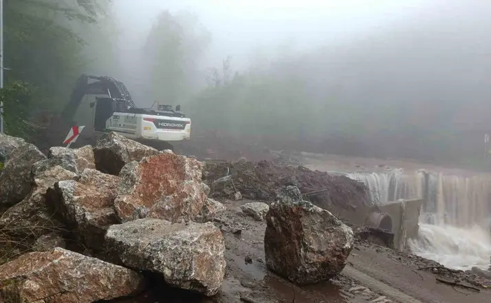 Düzce’de yağış nedeniyle kapanan yollar açıldı
