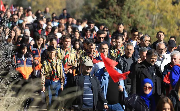 Ecdadın izinden yürüdüler: İstiklal Yolu’nda 17. buluşma
