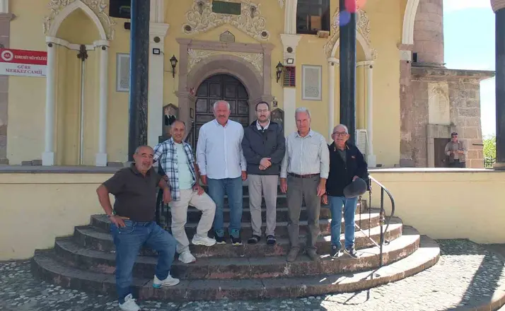 Edremit’te tarihi Güre Camii ilgi görüyor

