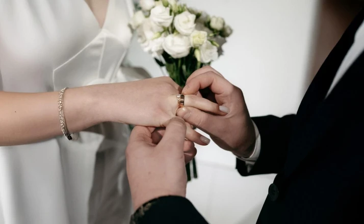 Ekonomi evliliği vurdu: Gençler düğün hayallerini erteliyor