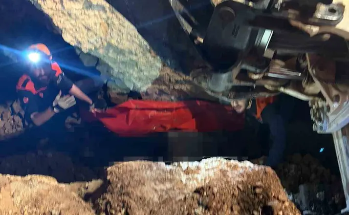 Elazığ’da su boru hattı kazısında göçük: 1 işçi hayatını kaybetti
