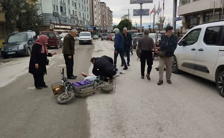 Elektrikli bisiklet kazası: 18 yaşındaki genç yaralandı
