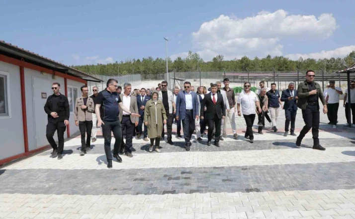 Emet Sahipsiz Hayvan Bakımevi hizmete açıldı 