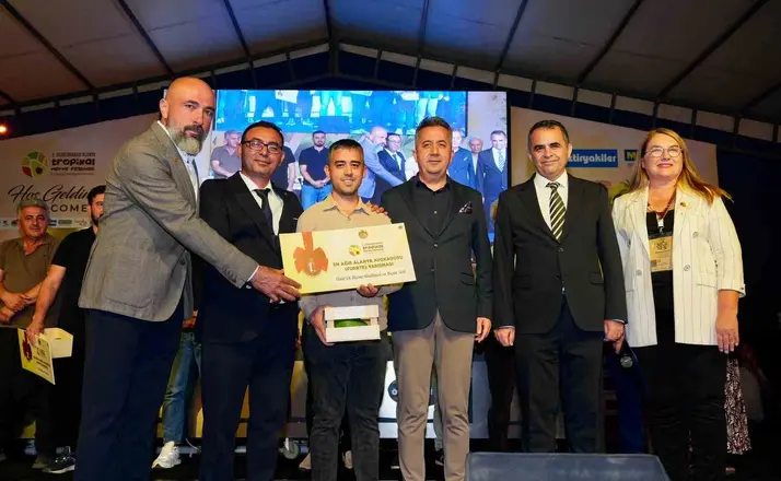 "En Ağır Alanya Avokadosu’ yarışmasında 679 gramla birinci oldu

