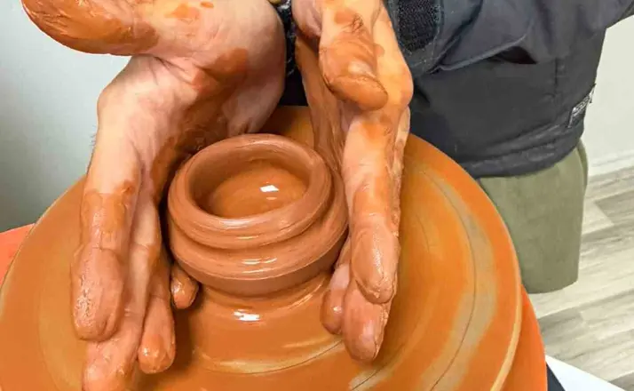 Engelli bireyler çömlek sanatıyla buluştu
