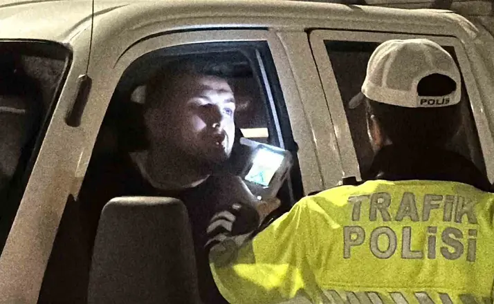Eskişehir’de 100 polisin katıldığı asayiş ve trafik denetimleri
