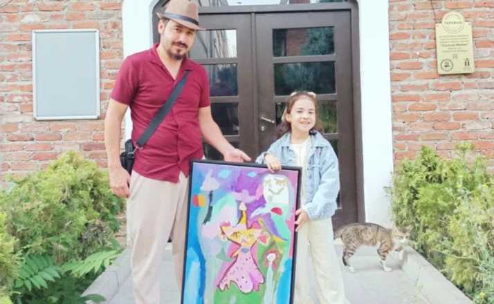 Eskişehir’deki Frig Sergisine 6 yaşındaki minik ressam damga vurdu 
