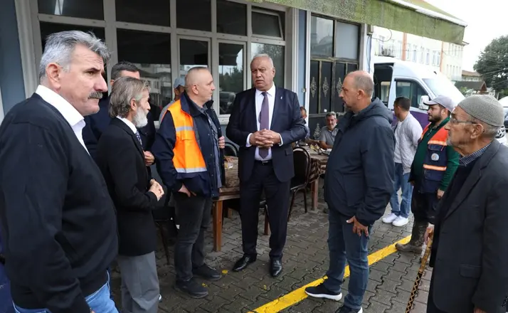 Esnaf odası temsilcileri selin vurduğu Darıçayırı’nda esnafın taleplerini dinledi
