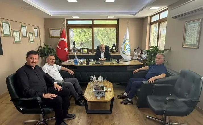 ETO geçmiş dönem başkanı Mehmet Ertaş’tan Edremit Ticaret Odası’na ziyaret
