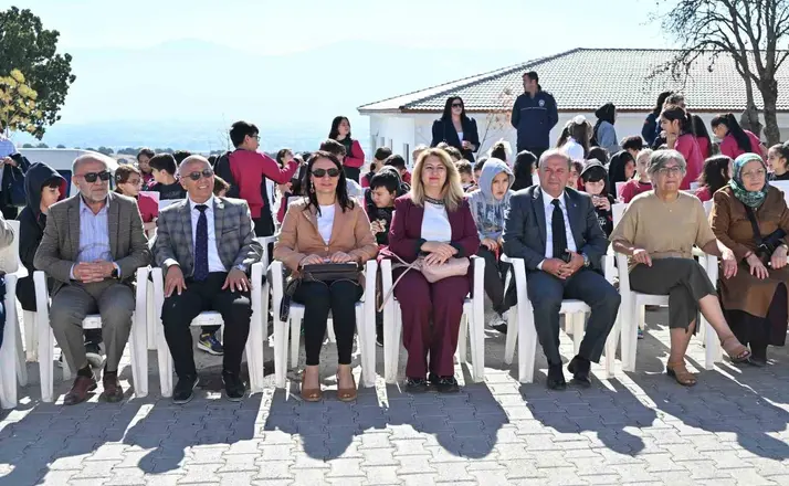 Farklı kuşaklar aynı etkinlikte buluştu
