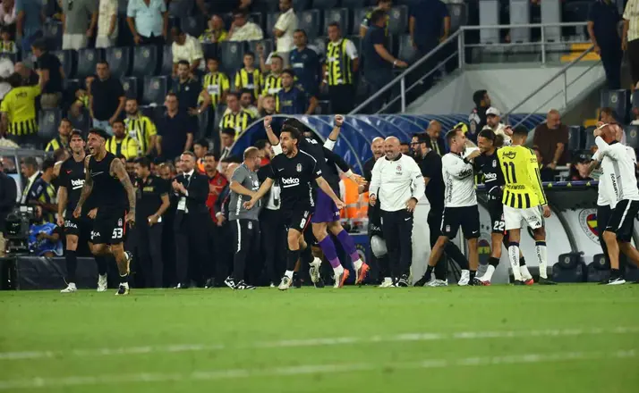 Fenerbahçe, ligde 2 maç sonra Beşiktaş’a kaybetti
