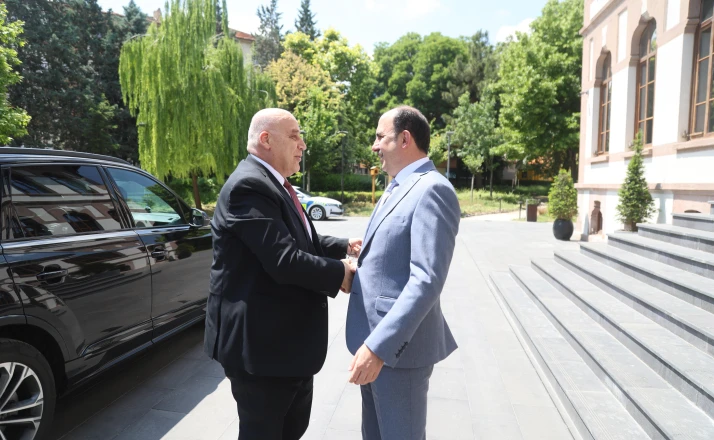 Filistin’in Ankara Büyükelçisi Ebu Ceyş Başkan Altay’ı ziyaret etti