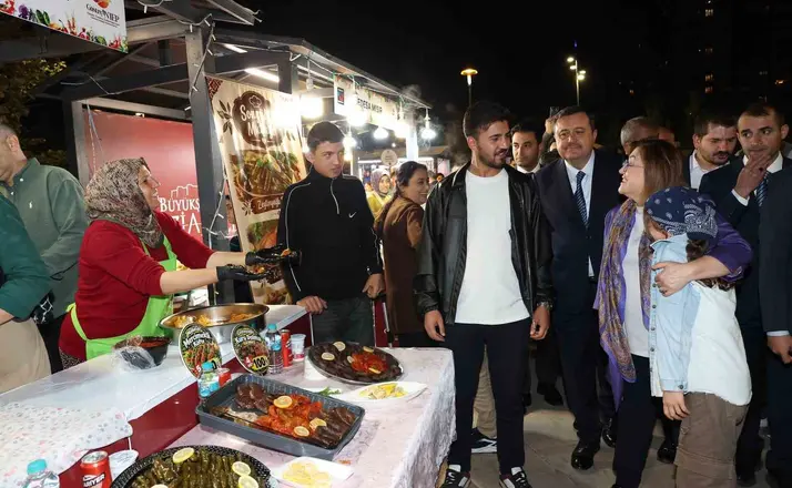GastroAntep’te lezzet, emek ve kültürün buluştuğu stantlara Başkan Şahin’den yakın ilgi
