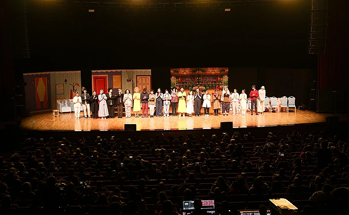 “Genç Paldır Güldür Şov” sanatseverlerden tam not aldı