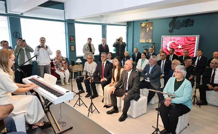 Genç yaşta vefat eden sanatçının adı, eşinin kurduğu müzik atölyesinde yaşatılacak
