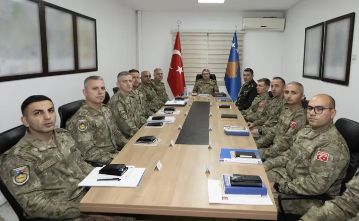 Genelkurmay Başkanı Bayraktaroğlu, Kosova’daki Türk Temsil Heyet Başkanlığı’nda incelemelerde bulundu