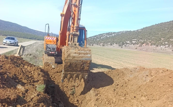 Göle dönen Kuru Ova’daki sular Beyşehir Gölü’ne aktarılıyor